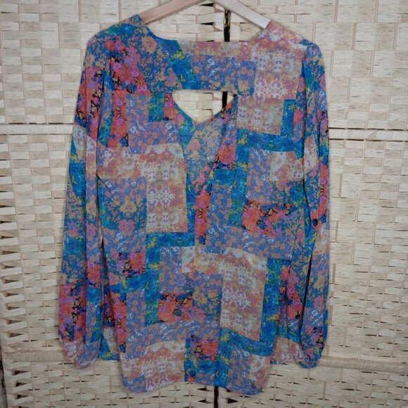 Aqua Sheer Patchwork Print Hi Low Sheer Long Sleeve Blouse Medium - Picture 5 of 5